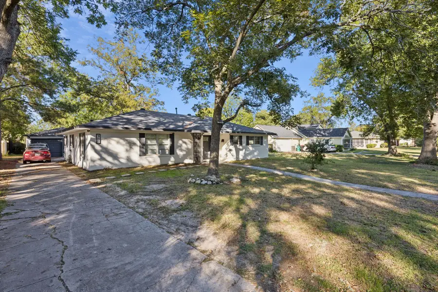 300 Forrest Street, Baytown, TX 77520 - Image #2