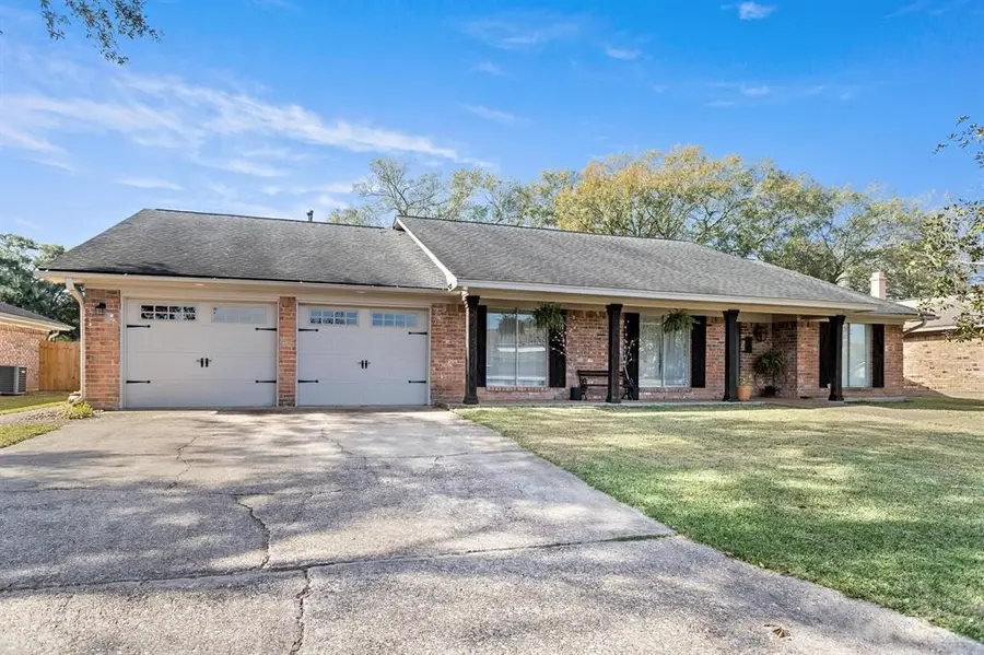 865 Nantucket Drive, Beaumont, TX 77706 - Image #2
