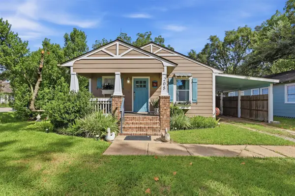 208 Mcphail Street, Tomball, TX 77375