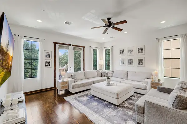 5733 Kiam Street, Houston, TX 77007