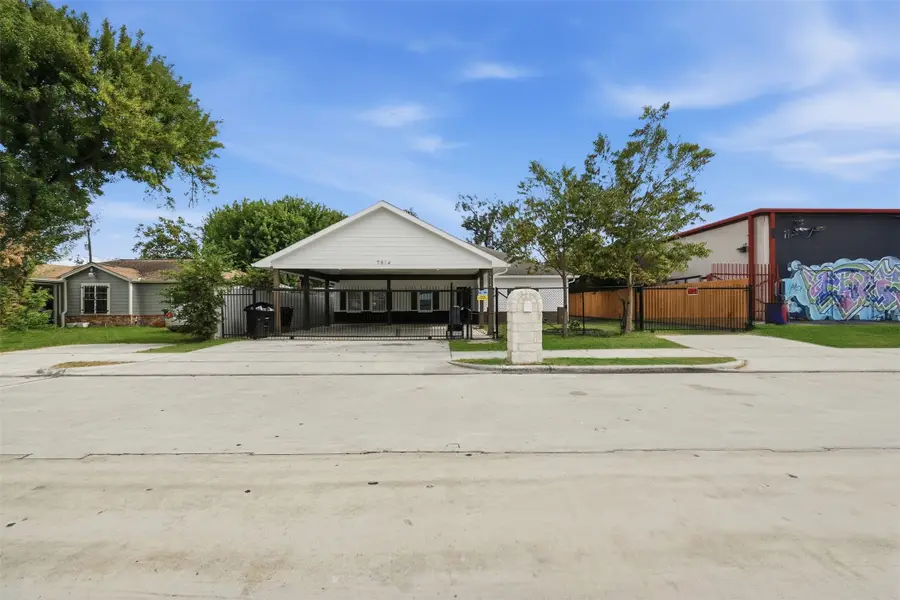 7514 Meadowshire Street, Houston, TX 77037 - Image #3