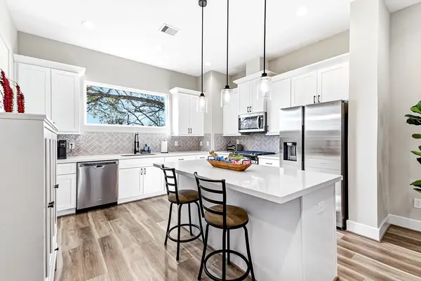 1329 Buescher Drive, Houston, TX 77043