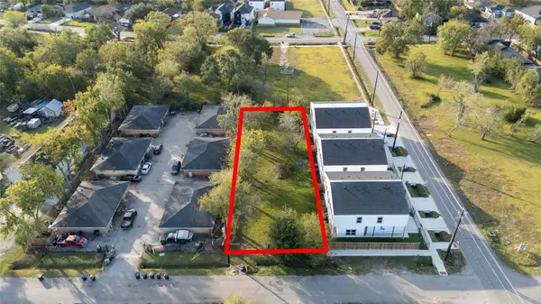 5006 Carmen Street, Houston, TX 77033