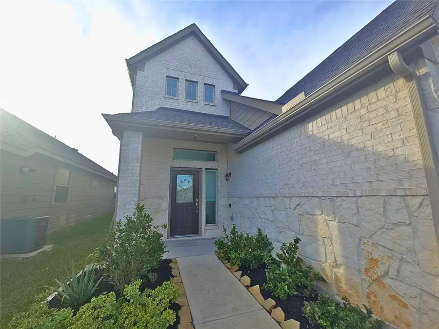 14214 Singing Oaks Trail, Houston, TX 77045 - Image #3