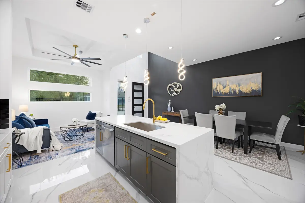 5125 Doolittle Boulevard, Houston, TX 77033 - Image #1