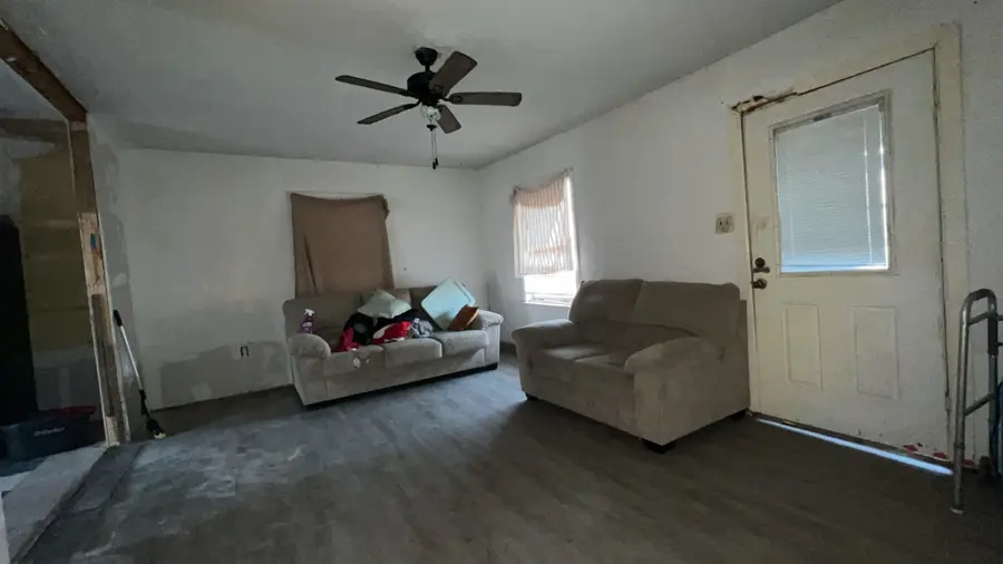 1301 Hempstead Avenue, Pasadena, TX 77506 - Image #2