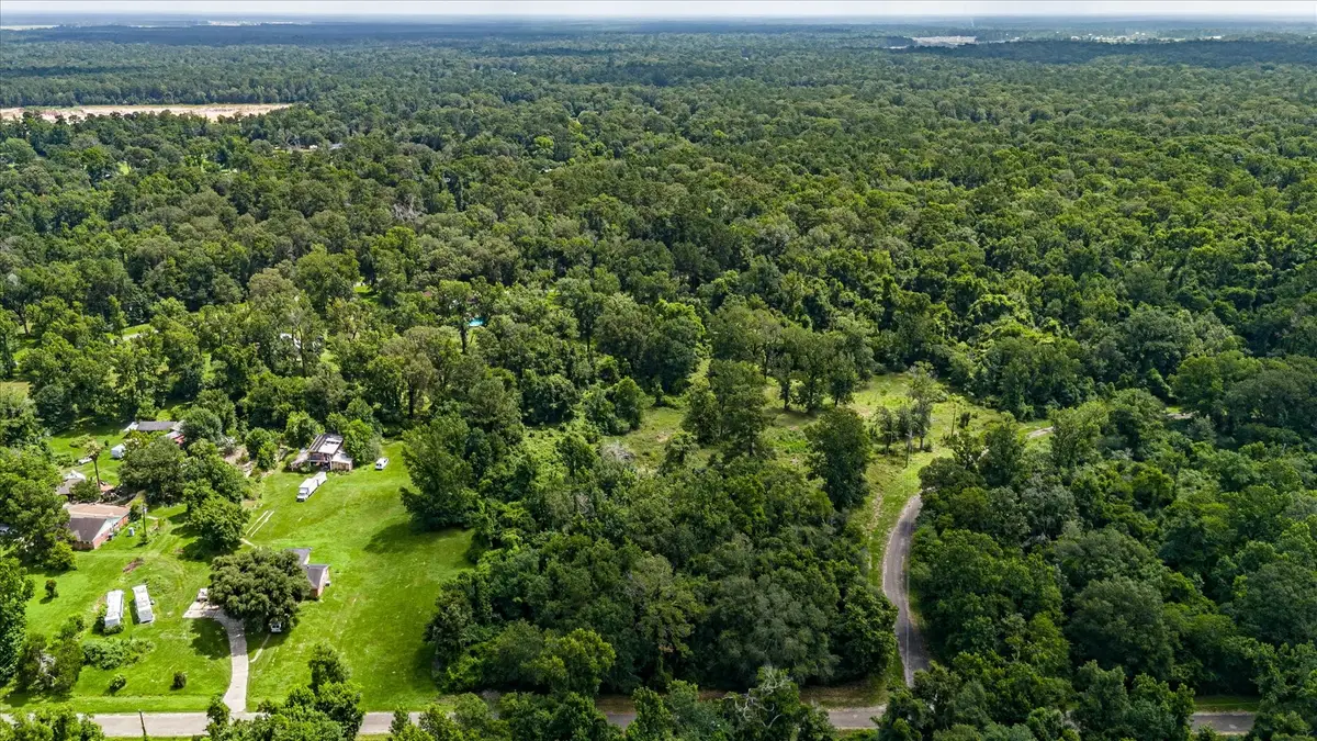 000 W Magnolia Ln, New Caney, TX 77357 - #1