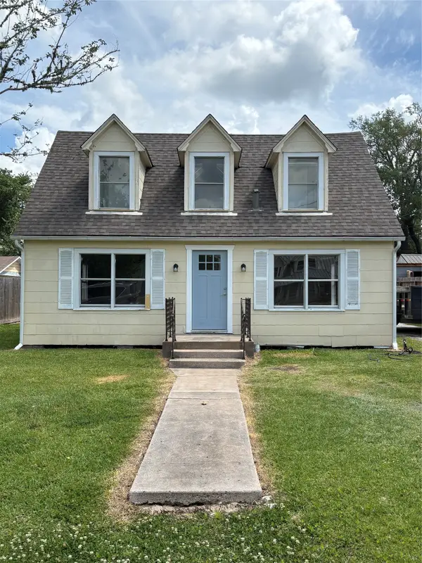 1005 N Main Street, Dayton, TX 77535