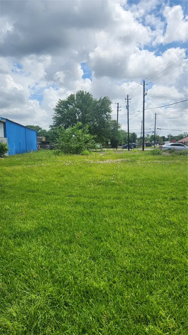 8725 Talton Street, Houston, TX 77028
