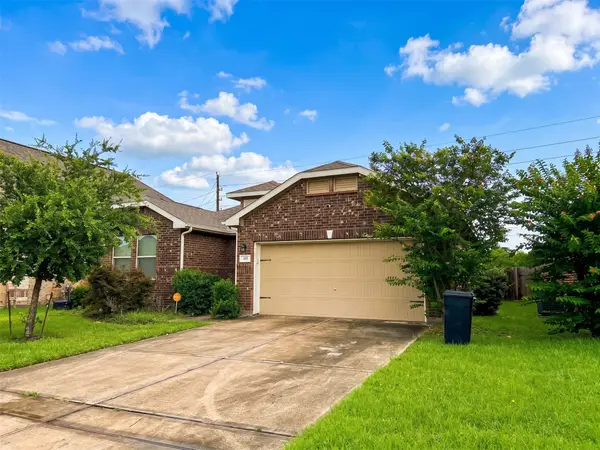 335 American Black Bear Drive, Crosby, TX 77532