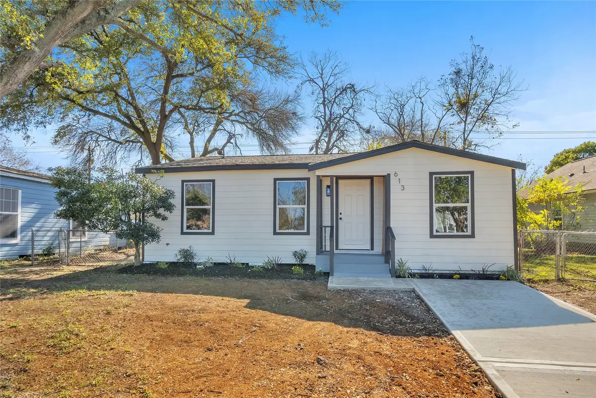 613 19th Avenue N, Texas City, TX 77590 - #1