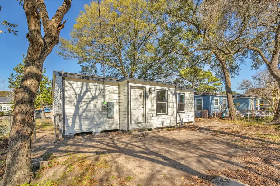 613 19th Avenue N, Texas City, TX 77590 - #3