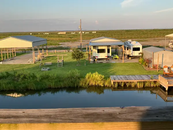 1113 Paisley Street, Gilchrist, TX 77617