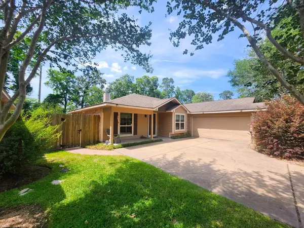 2827 Creek Manor Drive, Houston, TX 77339