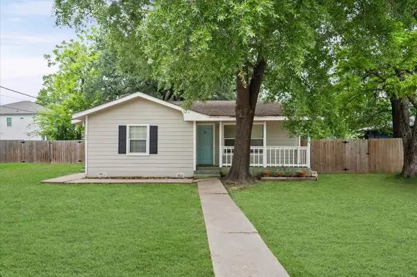 623 S 1st Street, Conroe, TX 77301