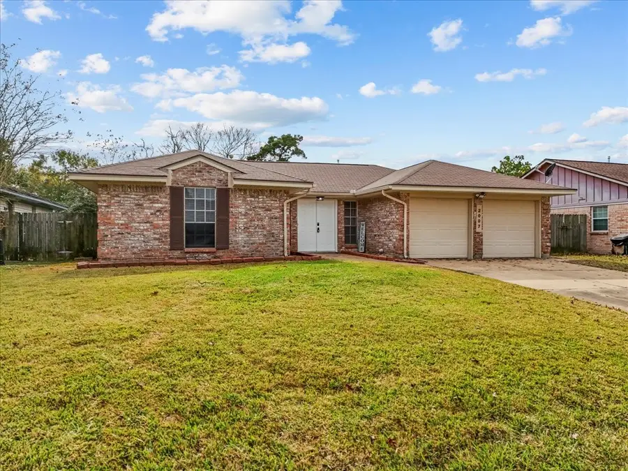 2007 Yorktown Court N, League City, TX 77573 - Image #2