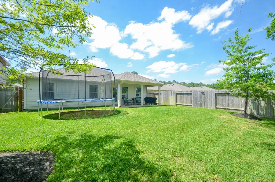 3810 Willow Valley Court, Conroe, TX 77301 - Image #2