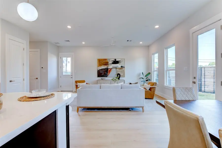 5132 Rosslyn Road, Houston, TX 77018 - #2