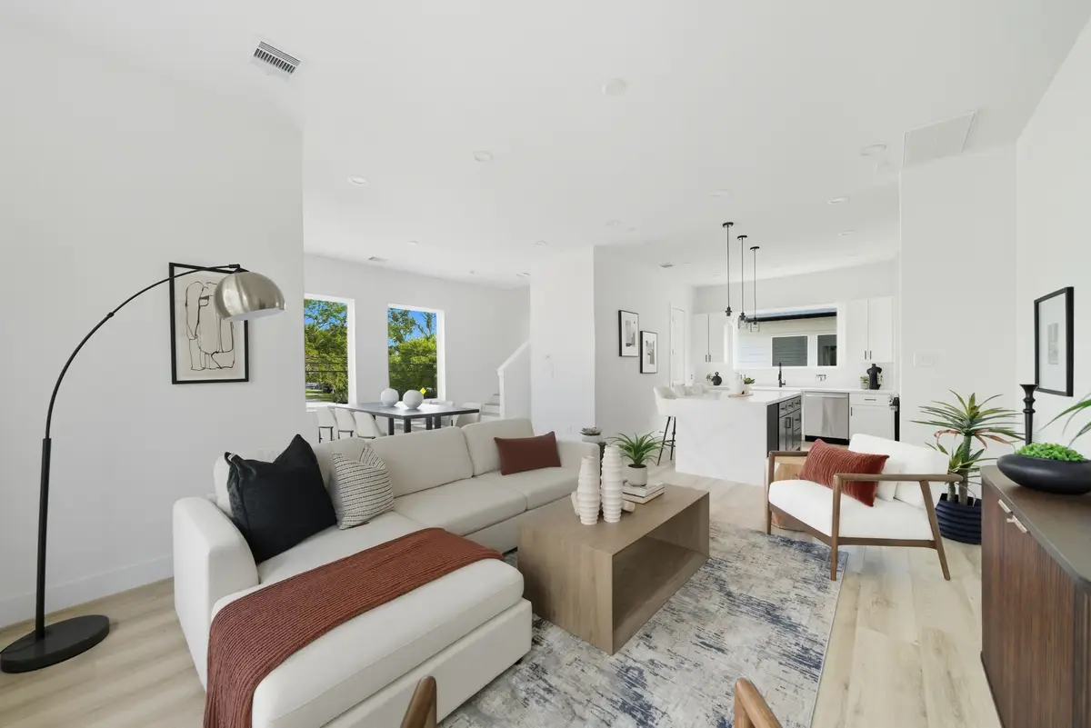 7737 Hammerly Boulevard, Houston, TX 77055 - Image #1