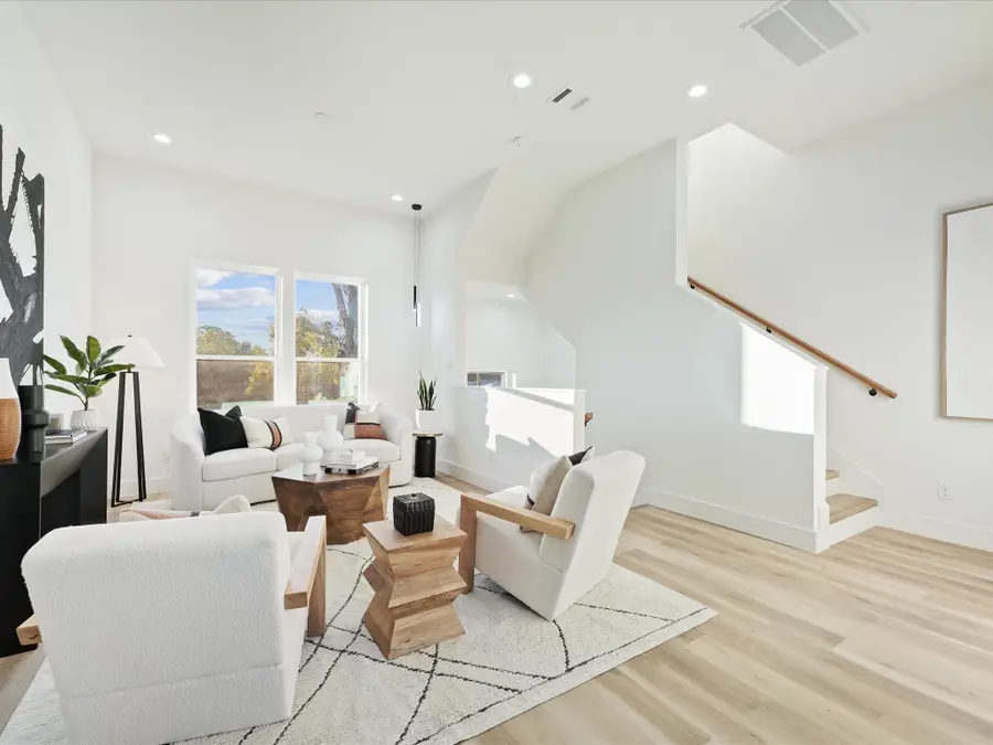 6637 Katarani Drive, Houston, TX 77091 - Image #3