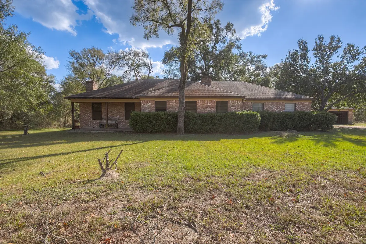 88 Wood Lodge Drive, Huntsville, TX 77320 - Image #1