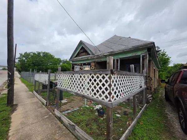 213 Hogan Street, Houston, TX 77009