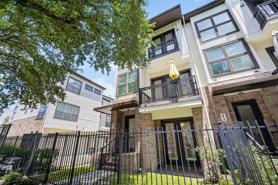 2811 Clay Street, Houston, TX 77003 - #2