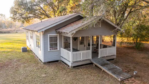 921 County Road 318, Cleveland, TX 77327