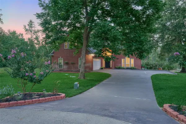 9151 Lakeside Circle, Montgomery, TX 77316