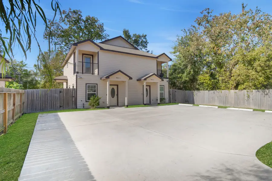 9032 Jutland Road, Houston, TX 77033 - Image #2