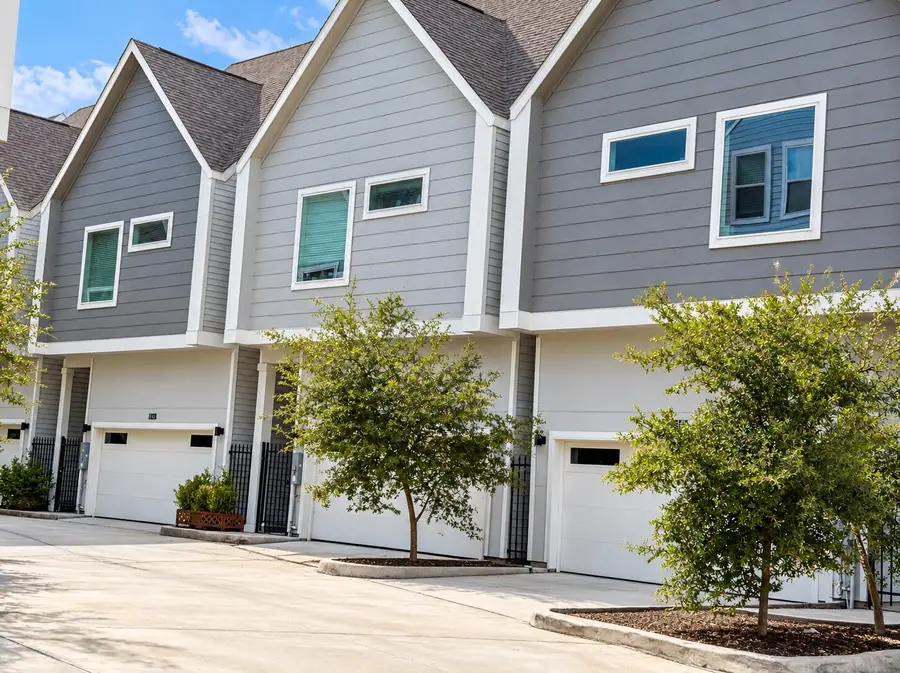 6143 W Montgomery Road, Houston, TX 77091 - #2
