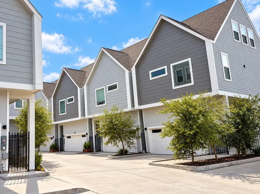 6143 W Montgomery Road, Houston, TX 77091 - #3