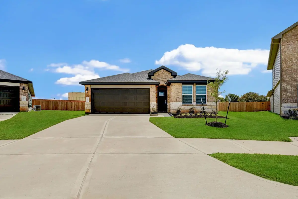 7802 Bel Fiore Drive, Richmond, TX 77406 - #1