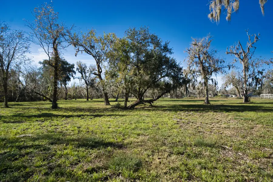 160-161 Delbert St, Brazoria, TX 77422 - Image #2