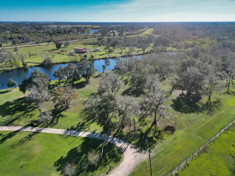 160-161 Delbert St, Brazoria, TX 77422 - Image #3