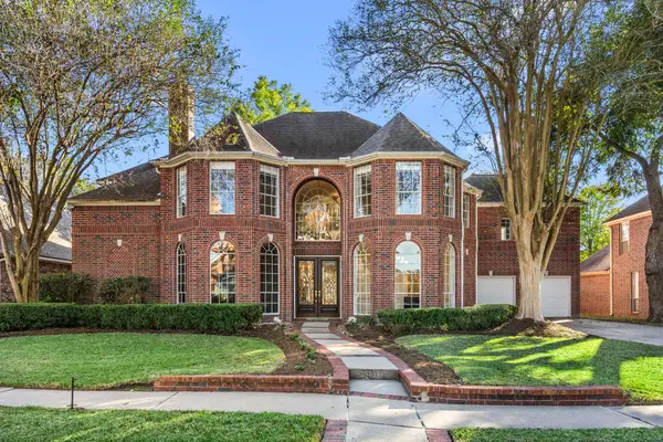 2031 Pecan Trail Drive, Richmond, TX 77406