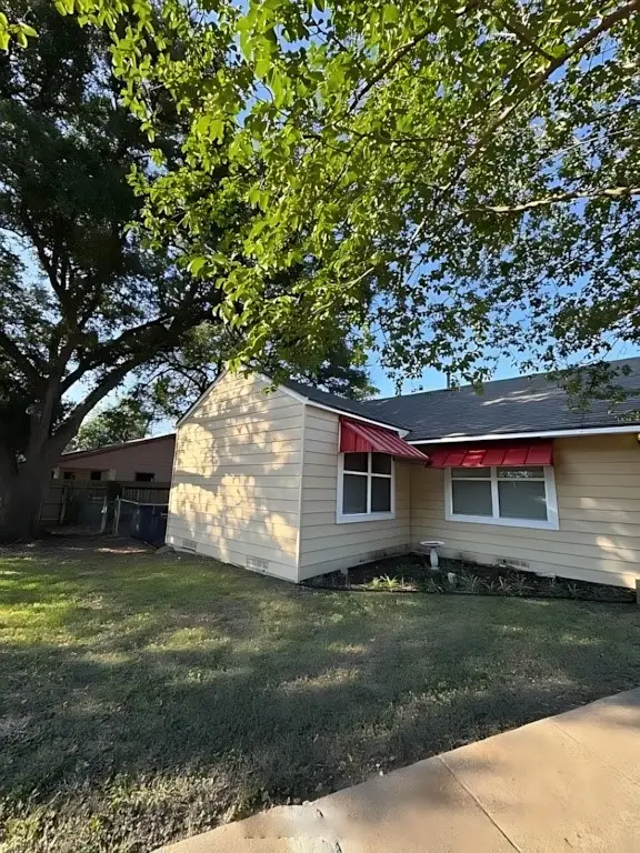 1101 E 30th Street, Bryan, TX 77802