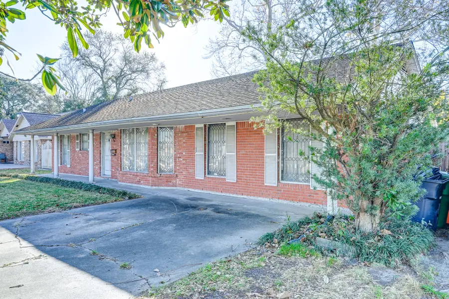 7131 Bellaire Boulevard, Houston, TX 77074 - Image #3