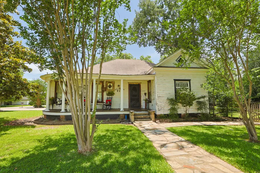 212 S Pine Street, Tomball, TX 77375 - #3