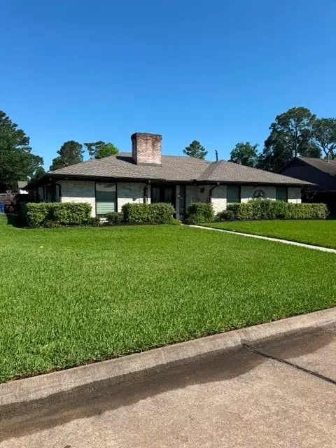 102 Cherry Tree Lane, Friendswood, TX 77546 - #1