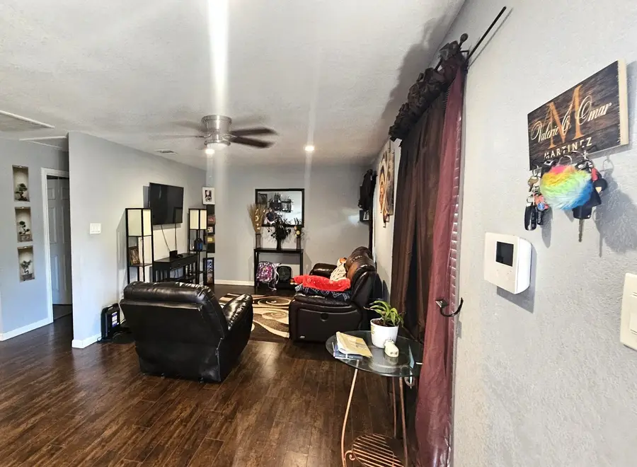 4816 Dabney Street, Houston, TX 77026 - Image #3