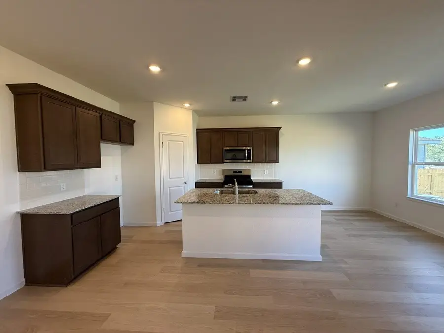 897 Kickapoo Lane, College Station, TX 77845 - Image #2