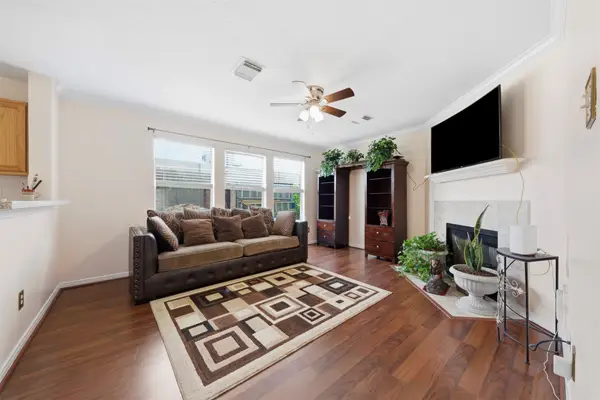14607 Alanna Lagoon Court, Houston, TX 77083