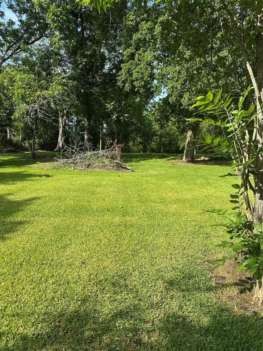 2307 E James Street, Baytown, TX 77520 - #2