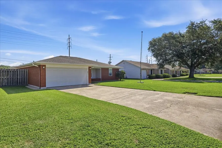 1508 N 12th Street N, Nederland, TX 77627 - #2