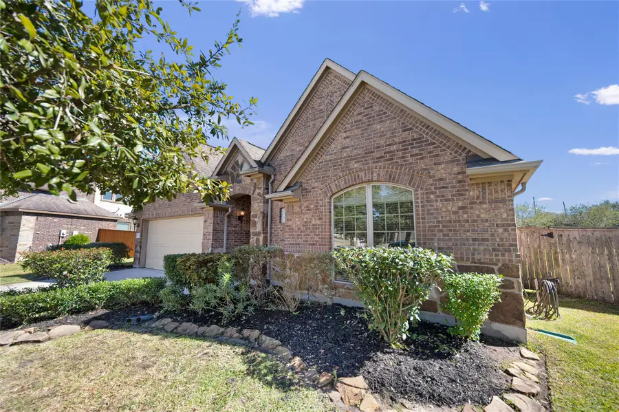 2411 Linden Bluff Court, Sugar Land, TX 77479 - Image #2