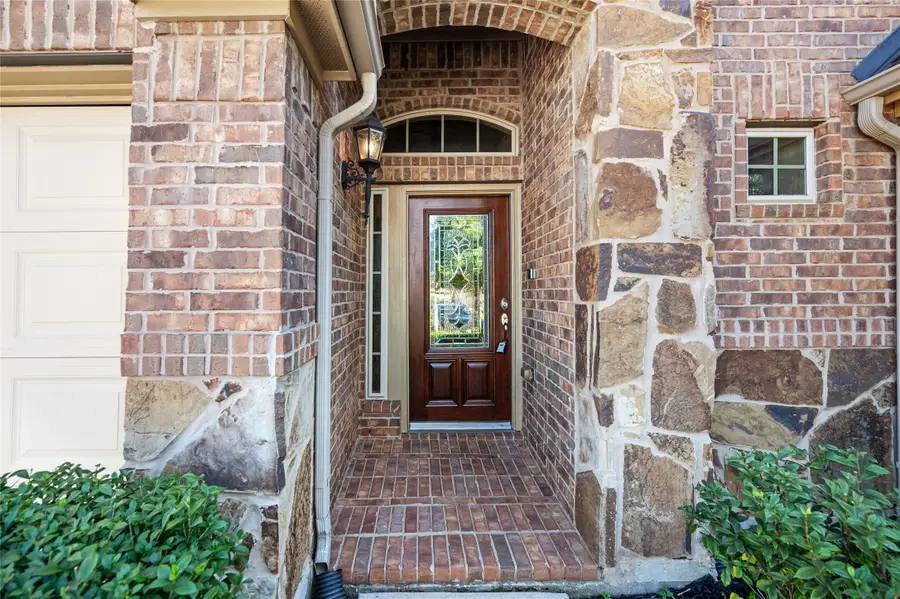 2411 Linden Bluff Court, Sugar Land, TX 77479 - Image #3