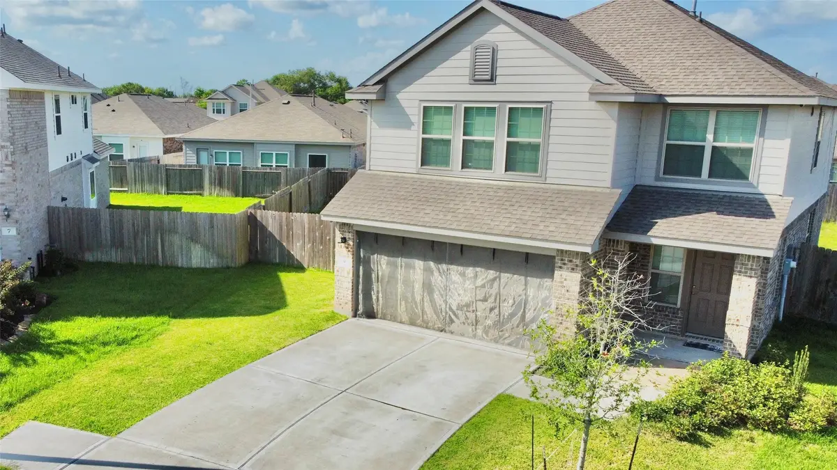 8 Riverwood Circle Court, Angleton, TX 77515 - Image #1