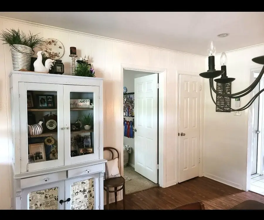 206 Heath Avenue, Madisonville, TX 77864 - #3