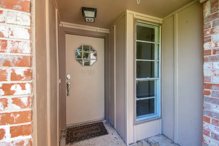 731 Hollyhock Street, Richwood, TX 77531 - Image #3